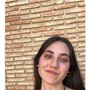 Hola! Soy estudiante de magisterio y me encantan los niños. Tengo experiencia dando clases a familiares